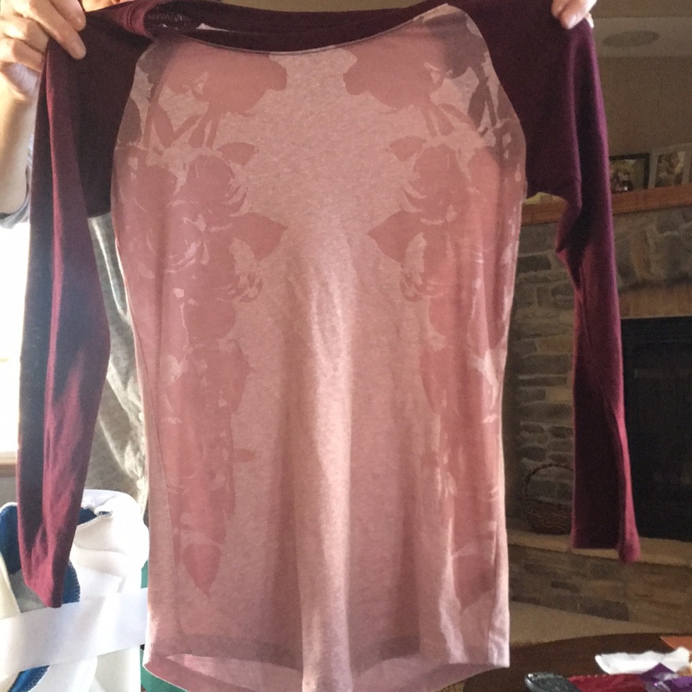 EUC AMERICAN EAGLE QUARTER SLEEVE